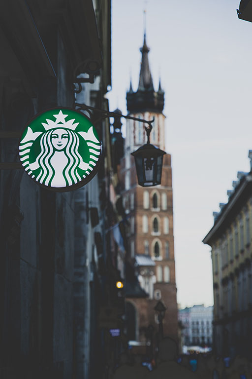 Starbucks дозволив проводити час у закладах мережі без покупки