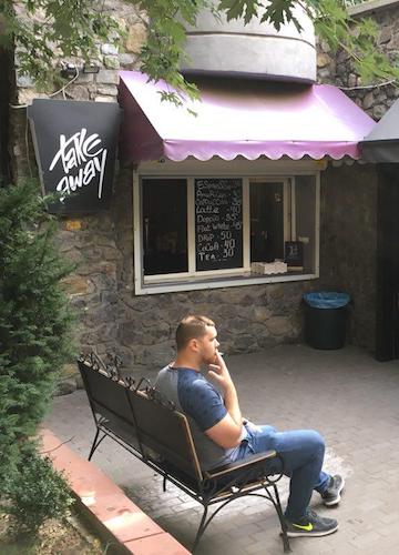 Кав’ярню Take Away відкрили біля фунікулера
