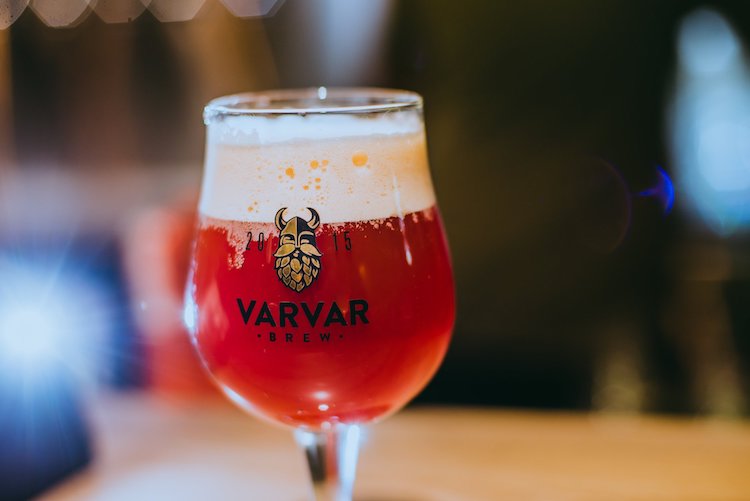 Кава, пиво та фреші у коктейлі Flat Red Brut IPA від Coffee in Action