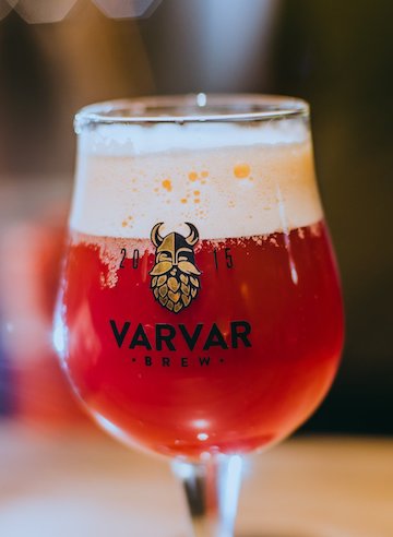 Кава, пиво та фреші у коктейлі Flat Red Brut IPA від Coffee in Action