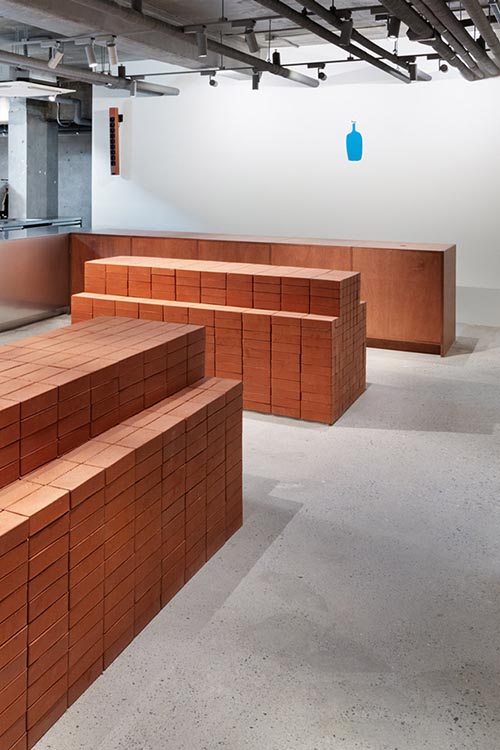 Червона цегла і сталь: Blue Bottle відкрили перший заклад у Південій Кореї