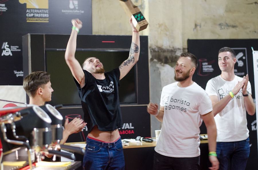 Хто переміг на Vegan Latte Art Battle і Brew Battle на Львівському фестивалі кави