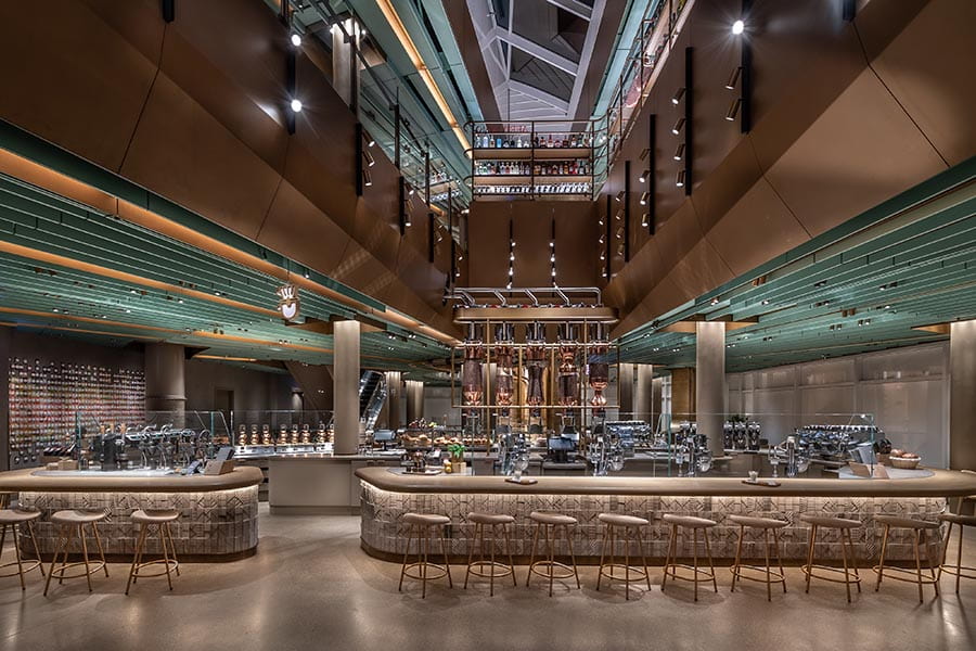 Starbucks відкриває найбільшу кав’ярню мережі: у неї 5 поверхів
