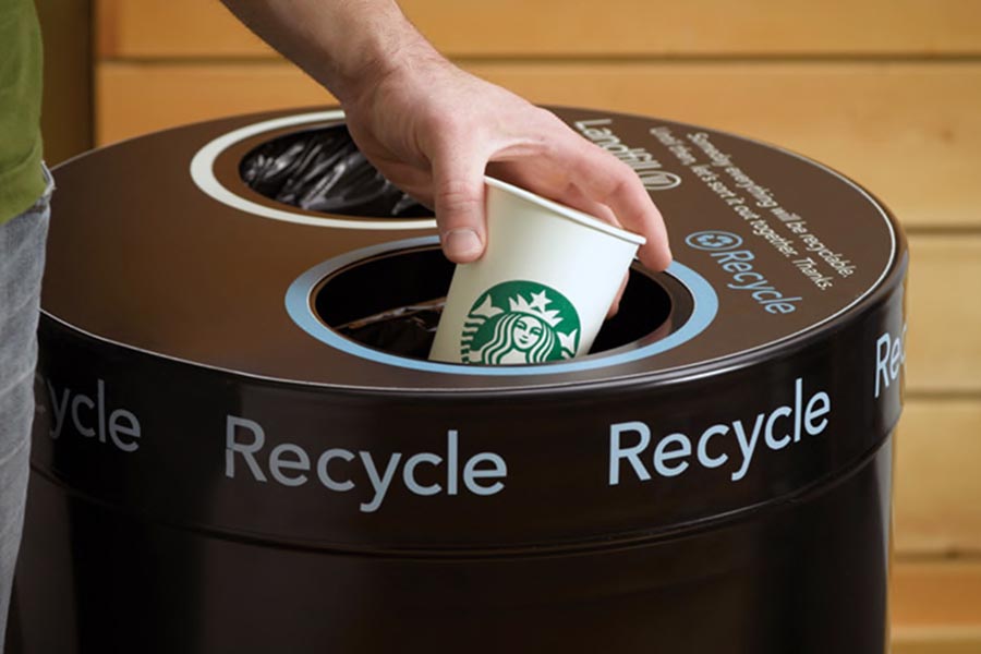 Starbucks обіцяє стати більш екологічною компанією. Ось чому ми не віримо