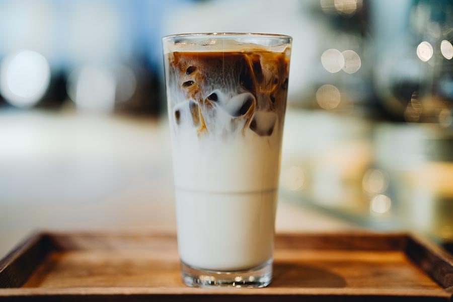Starbucks заохочуватиме гостей відмовлятися від молочних кавових напоїв
