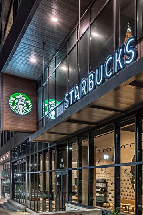 Starbucks перевів усі кав’ярні в Північній Америці на модель to go через коронавірус