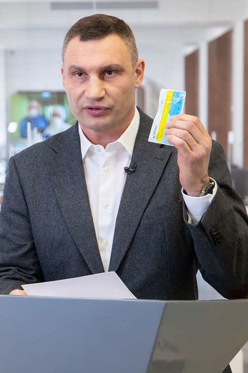 Працівники київських кав’ярень повинні щомісяця проходити тести на коронавірус. Відповідати за це повинні власники закладів