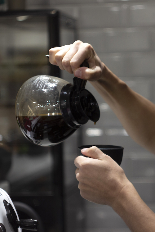 «Перша кав’ярня в Києві з конопляною кавою»: заклад Casual Coffee відкрили на БЖ